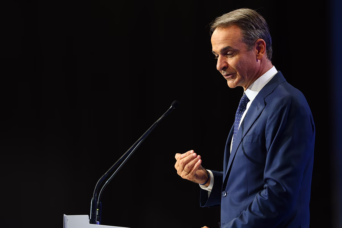 Βελλίδειο: Ενός λεπτού σιγή για την τραγωδία στην Τανάγρα - Μητσοτάκης: «Η Πολιτεία θα στηρίξει τις δύο οικογένειες»
