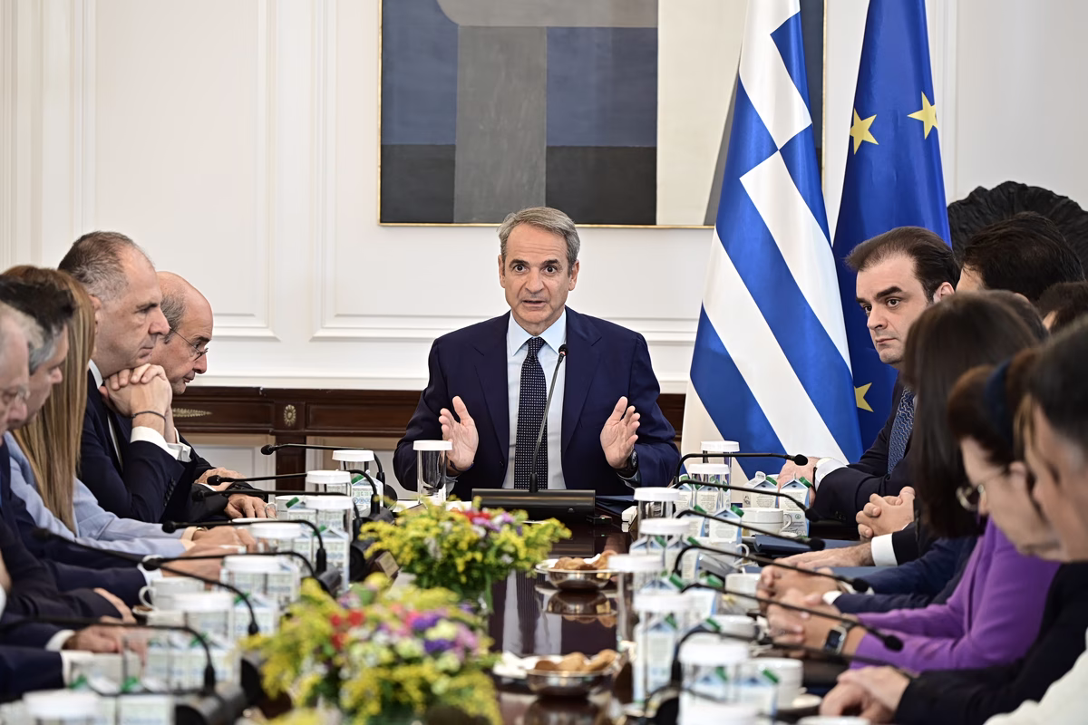 Μητσοτάκης: Μέτρα-ασπιρίνες για τα καύσιμα, μόνο 5 λεπτά αύξηση επιδότησης στο πετρέλαιο κίνησης