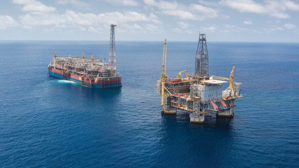 Νέα υποχώρηση στις τιμές του πετρελαίου με το βλέμμα στη Σ. Αραβία