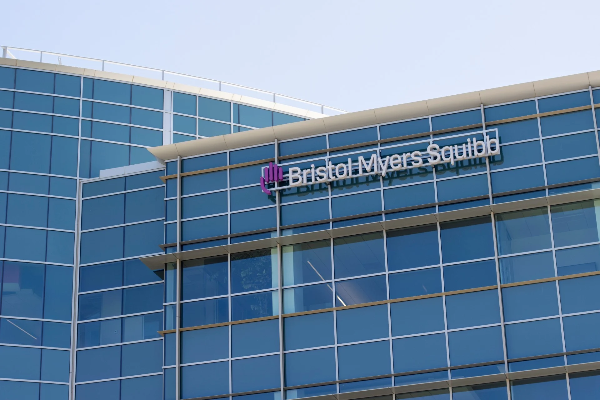Υπό τη διοίκηση της Ιταλίας η Bristol Myers Squibb στην Ελλάδα