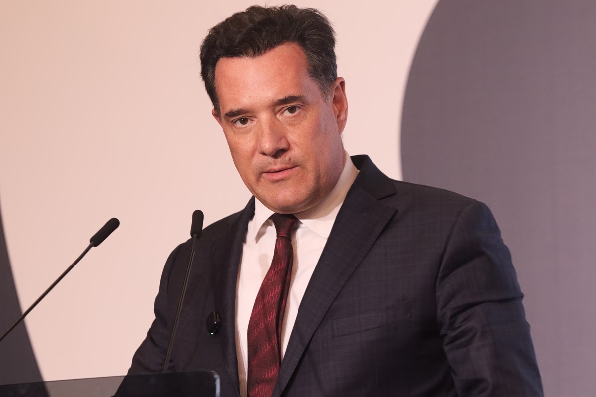 ΠΑΣΟΚ κατά Γεωργιάδη: Περιφέρεται στα κανάλια και παραδέχεται ότι το καθεστώς εποπτείας ήταν διάτρητο