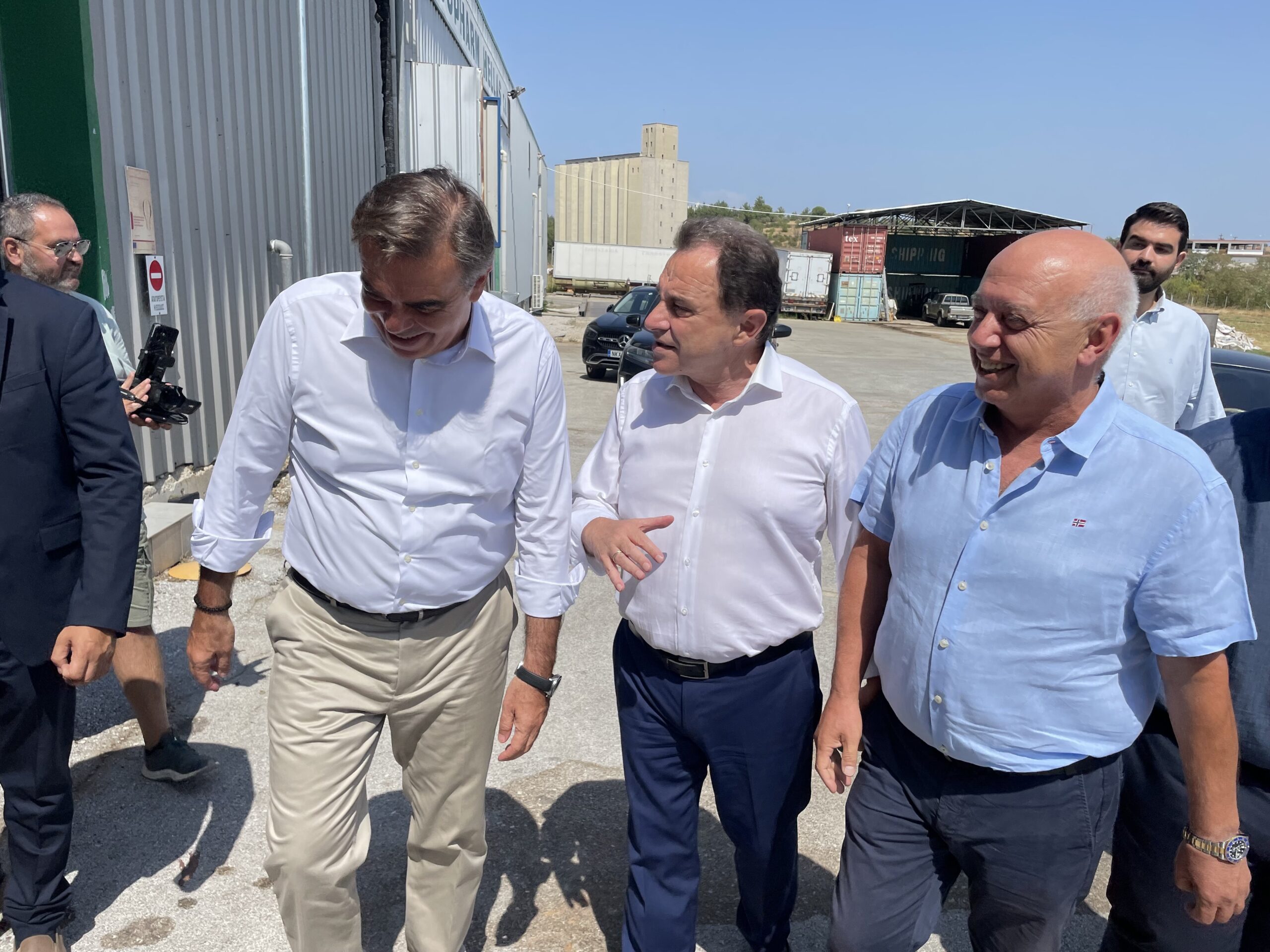 Σε μηδική de minimis ως 20 ευρώ/στρέμμα, 65 ευρώ σε λούπινο και 100 ευρώ σε λεβάντα, ανακοίνωσε ο Σχοινάς