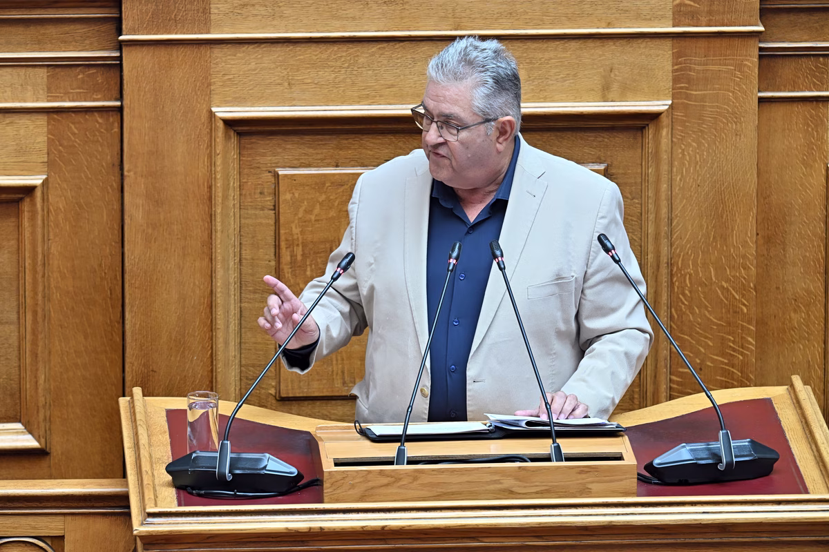 Κουτσούμπας: Θα στείλετε τα Leopard στη Λέσβο να εκτελέσουν απολυμάνσεις και τους καταδρομείς να κάνουν ιχνηλάτηση στα κοπάδια; 