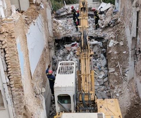 Συλλυπητήρια στις οικογένειας των έξι θυμάτων στην Πλάκα