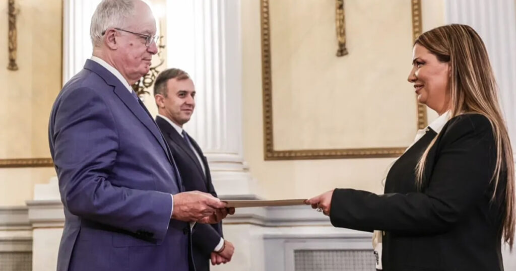 Η νέα πρέσβης του Ισραήλ Πνινάτ Γιανάι επέδωσε τα διαπιστευτήριά της στον Πρόεδρο της Δημοκρατίας Κωνσταντίνο Τασούλα