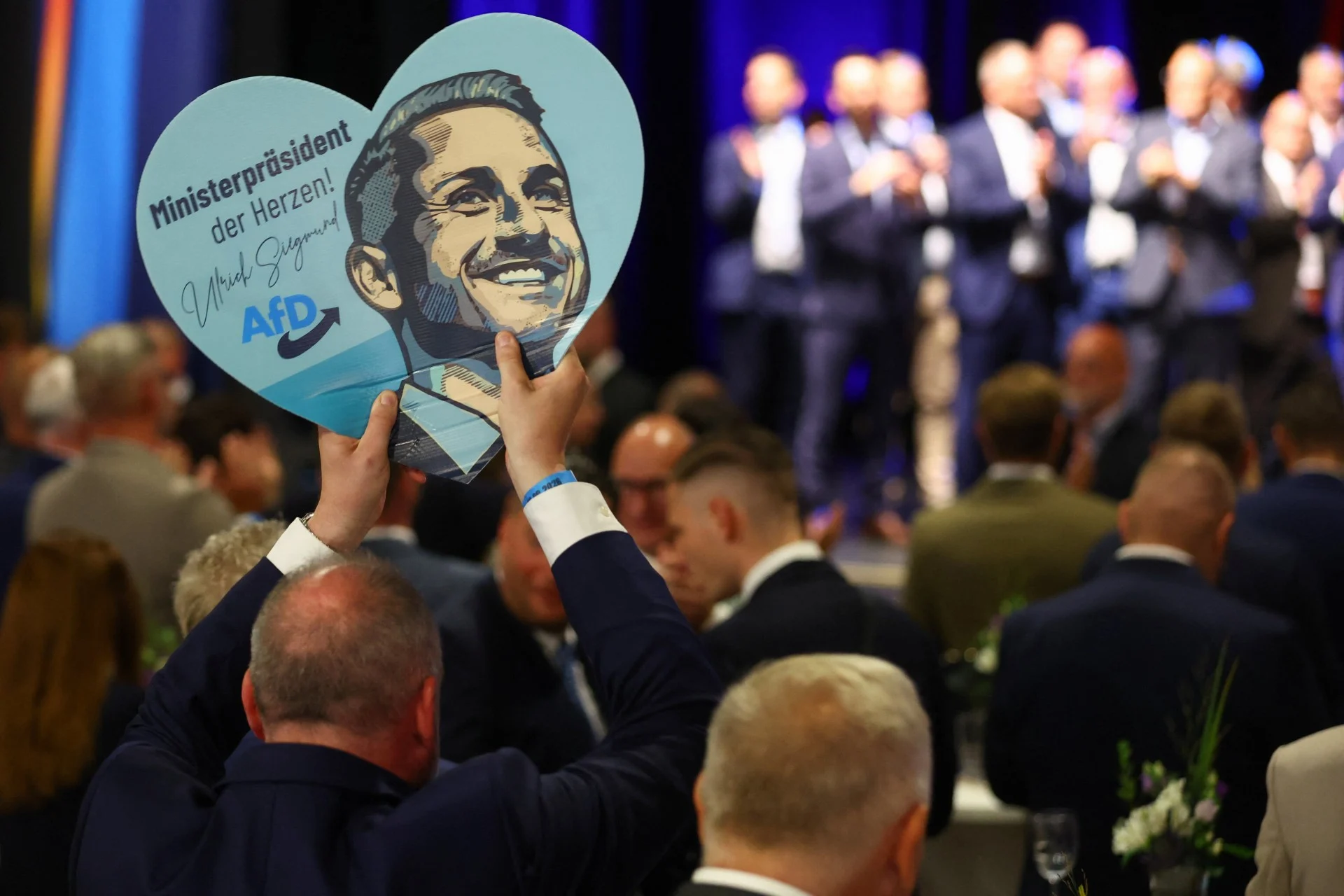 Η Γερμανία επανεξοπλίζεται, η ακροδεξιά ανεβαίνει και στην Πολωνία «ξυπνούν» μνήμες από δύο Παγκοσμίους Πολέμους