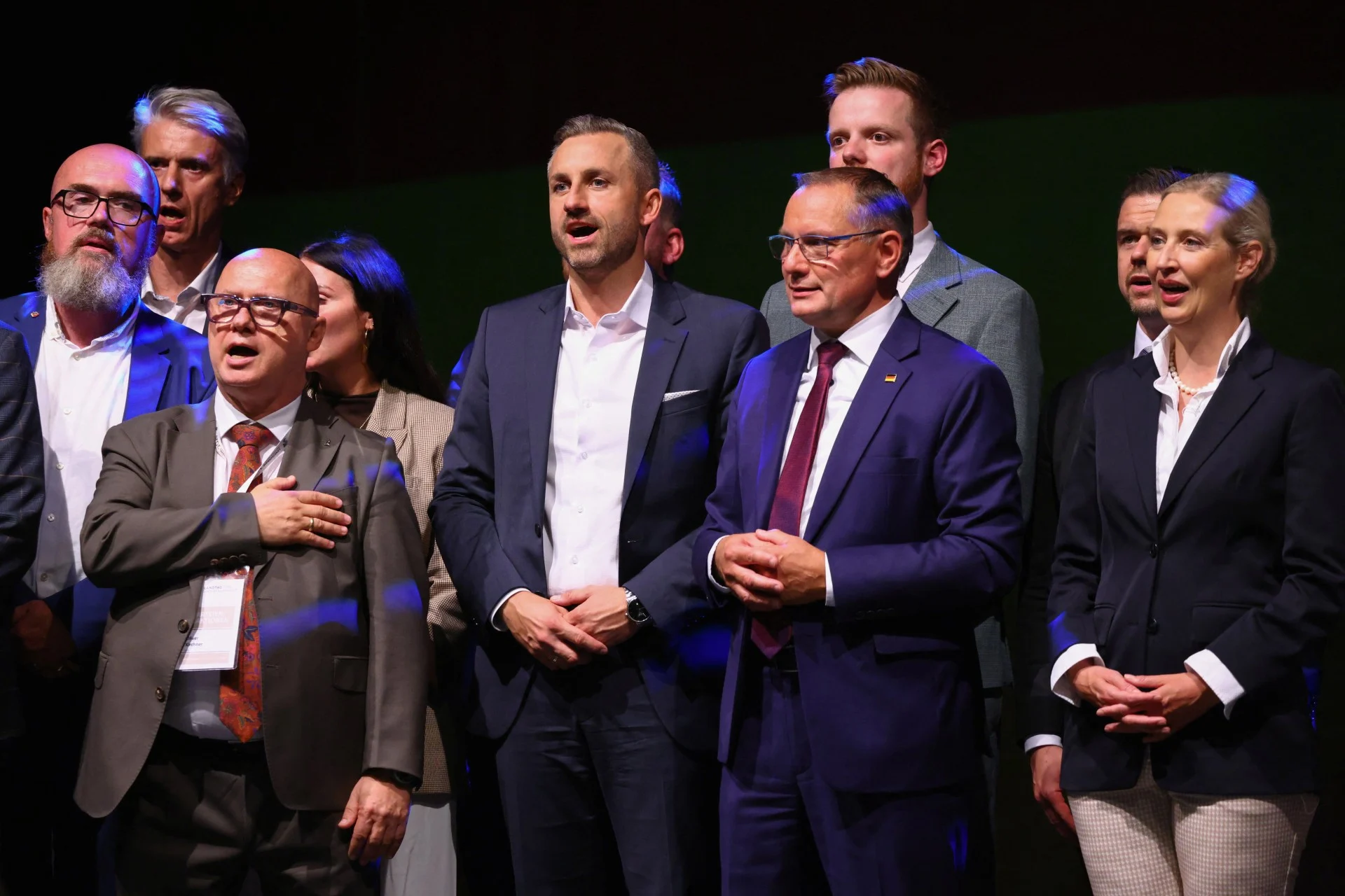 Το AfD δεν κυβερνά, αλλάζει όμως μια ολόκληρη ήπειρο