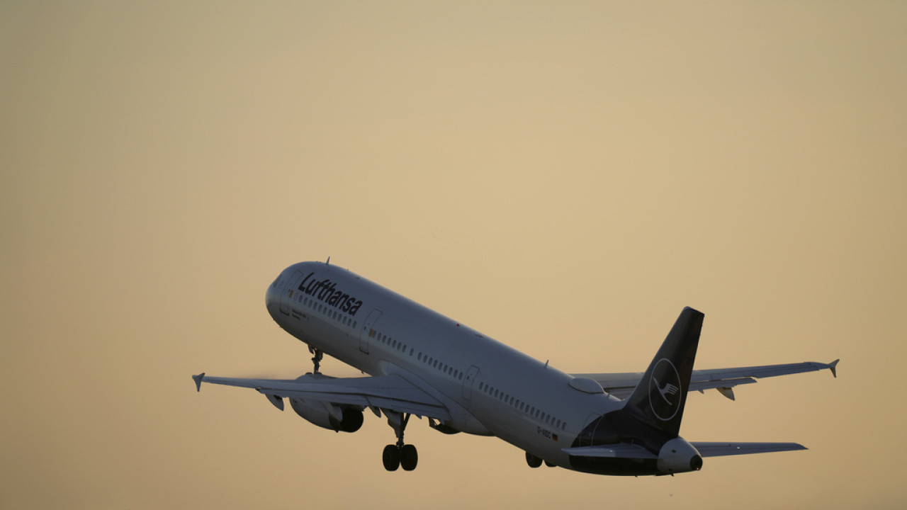 Γαλλία: Αεροσκάφος της Lufthansa προσγειώθηκε εκτάκτως στη Λιόν αφού ένα powerbank έπιασε φωτιά εν πτήσει