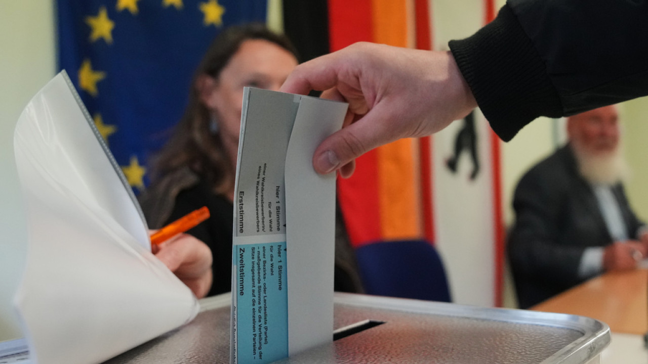 Γερμανία: Πρώτη η AfD στο Μεκλεμβούργο, ιστορική πτώση της CDU - Πρώτη η Αριστερά στο Βερολίνο