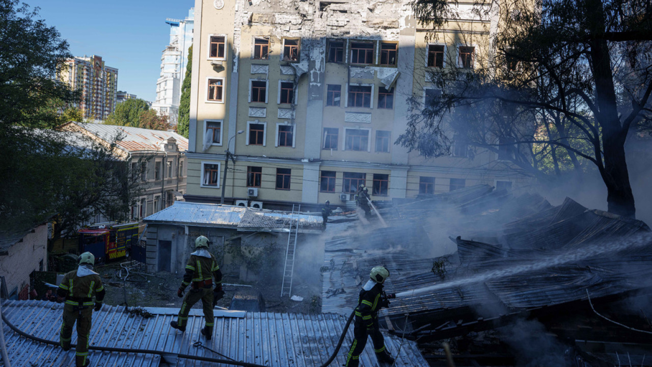 Οκτώ νεκροί από ρωσικά πλήγματα σε διάφορες περιοχές της Ουκρανίας