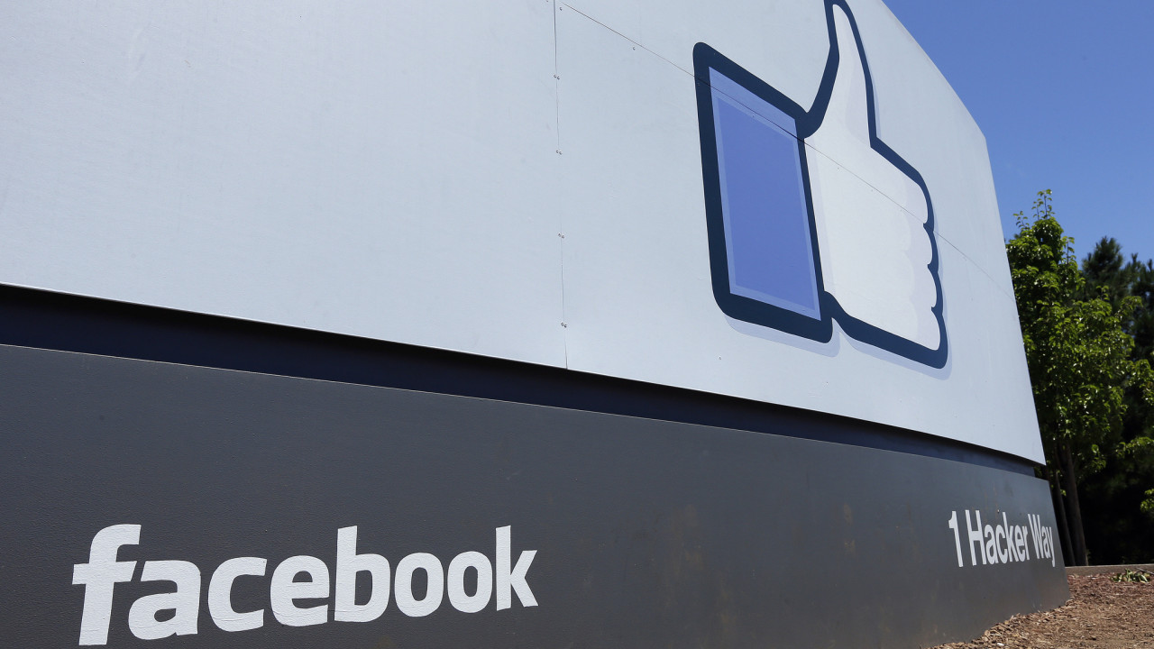 Σκάνδαλο Cambridge Analytica: Κινδυνεύει με πρόστιμο έως και 10 δισ. δολαρίων το Facebook
