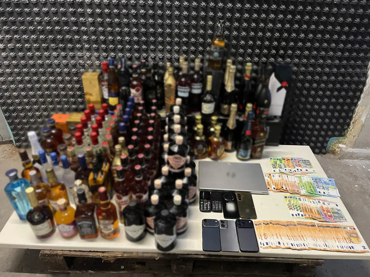 Εξαπατούσαν το Δημόσιο με εικονικές εταιρείες και ανύπαρκτες συναλλαγές