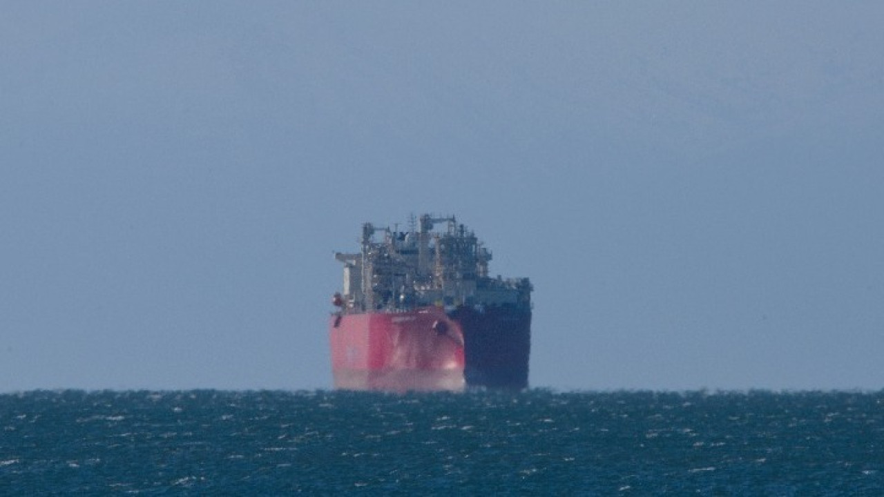 Η Μόσχα λέει ότι έπληξε πλοίο που μετέφερε στρατιωτικό υλικό στην Οδησσό