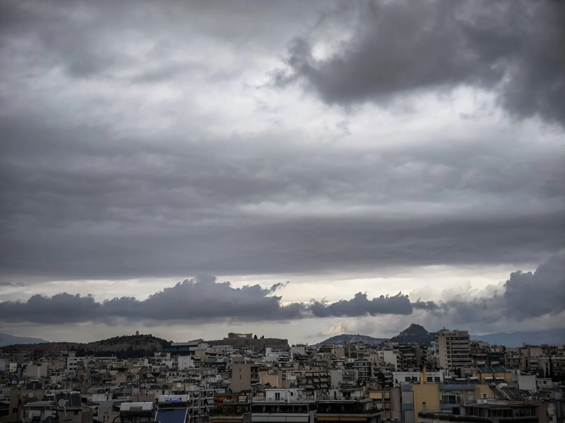 Καιρός: Πόσο πέφτει η θερμοκρασία