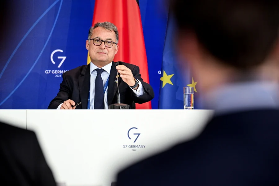 Ο πρόεδρος της Bundesbank δηλώνει ότι ανησυχεί για την άνοδο της ακροδεξιάς