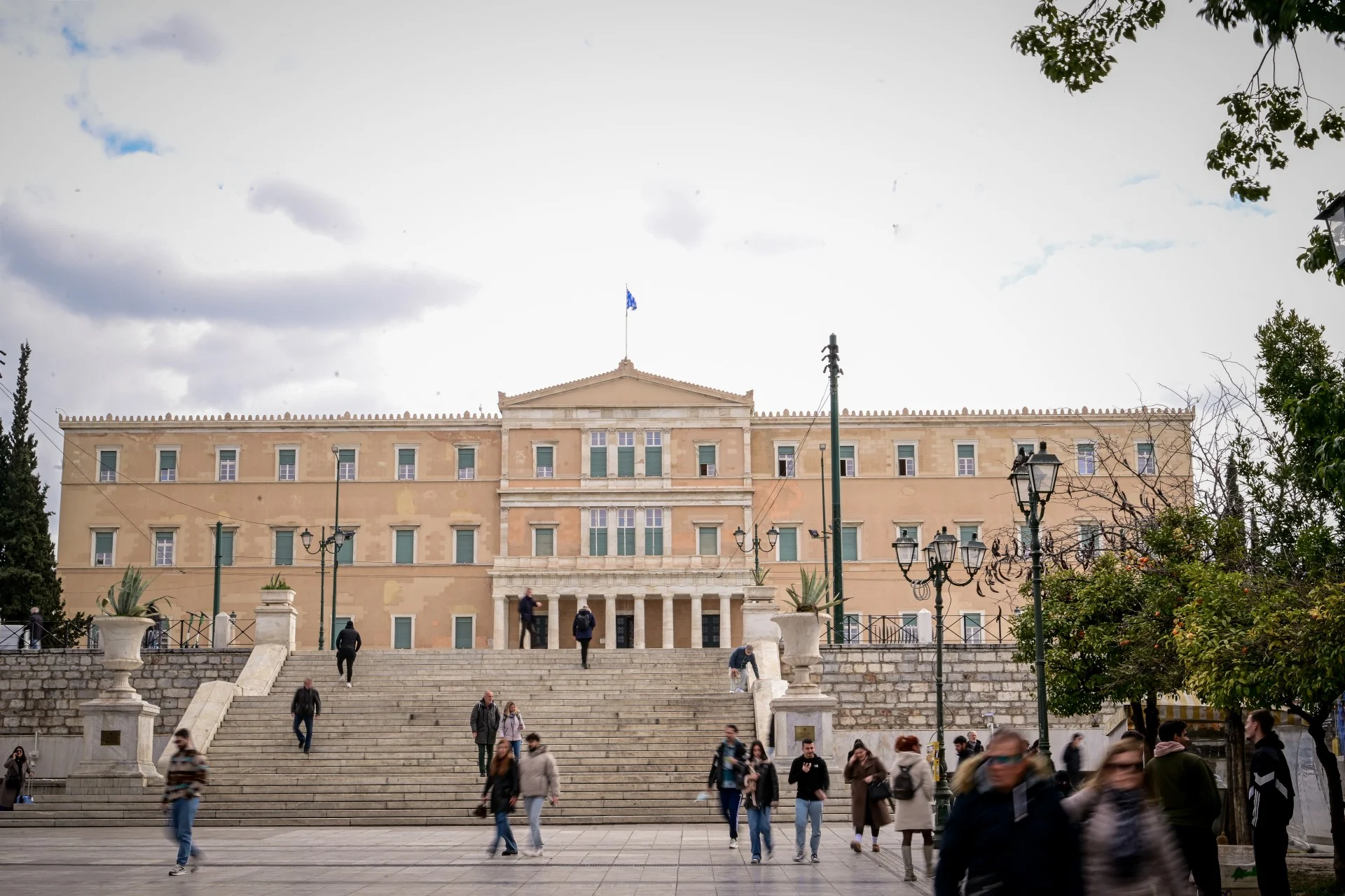 Η συμμαχία με το Ισραήλ, η «δεξαμενή» της ΕΛΑΣ και το ρευστό τοπίο των αναποφάσιστων