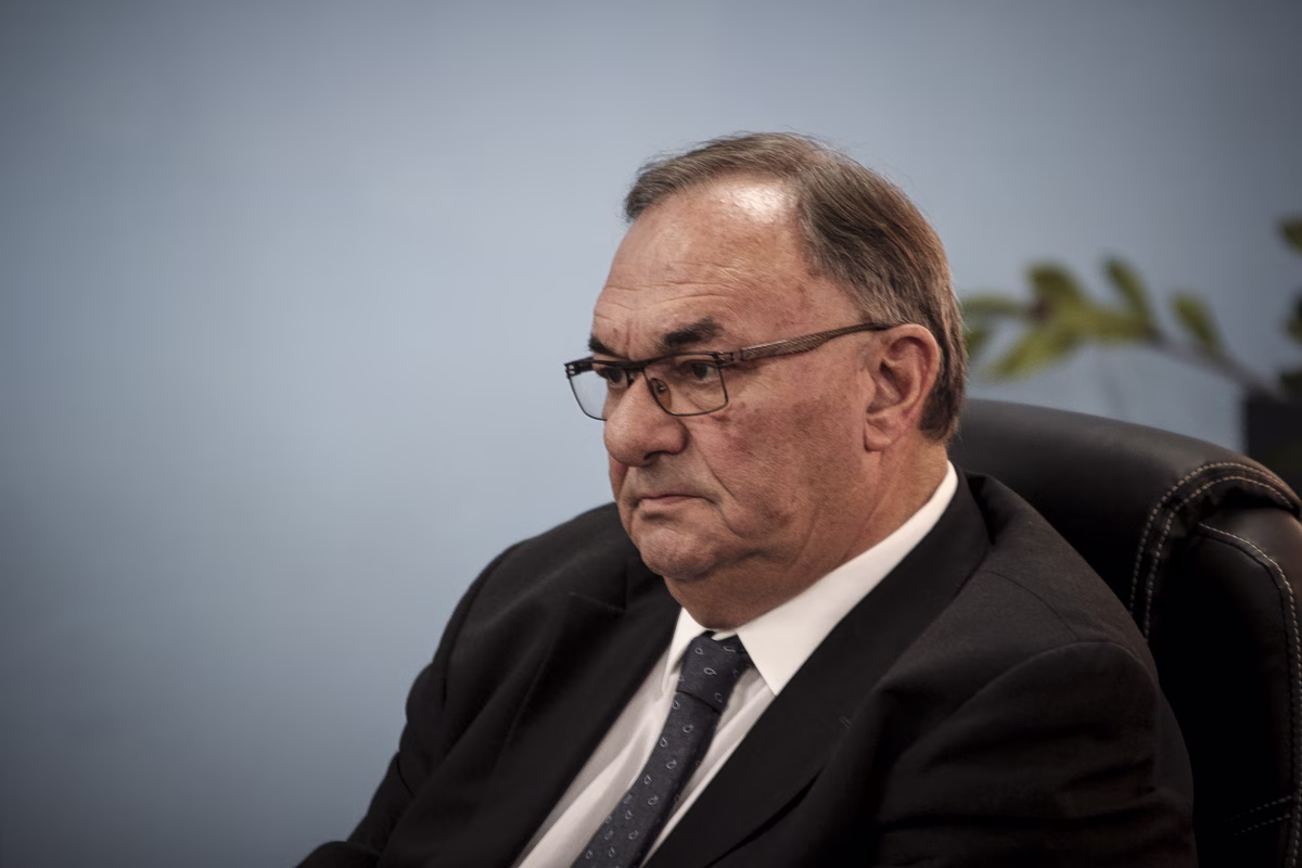 Το μήνυμα Καλογερόπουλου στον «απρόσεκτο» Θεοχάρη - Η Νέα Δημοκρατία στον «αστερισμό» των «καβαλάρηδων» και των «νοικοκύρηδων»
