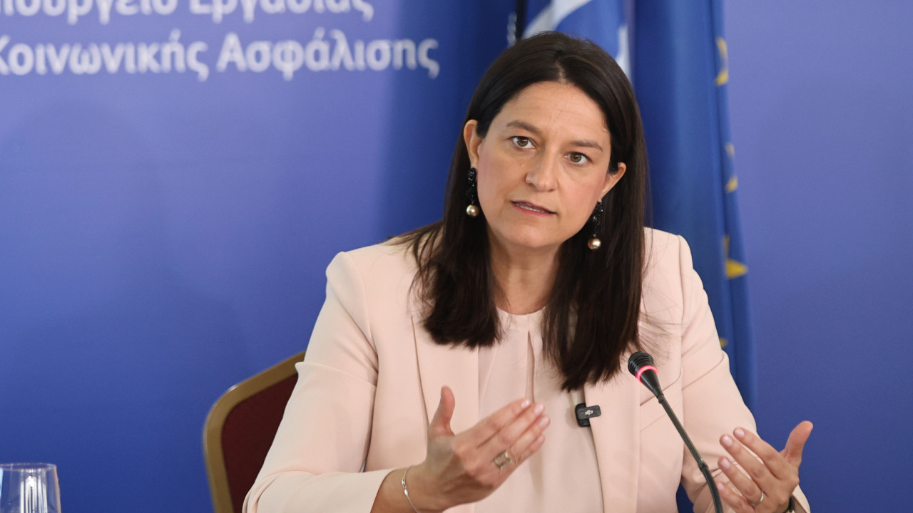 Κεραμέως: Επέκταση της ψηφιακής κάρτας εργασίας σε επιπλέον 500.000 εργαζόμενους