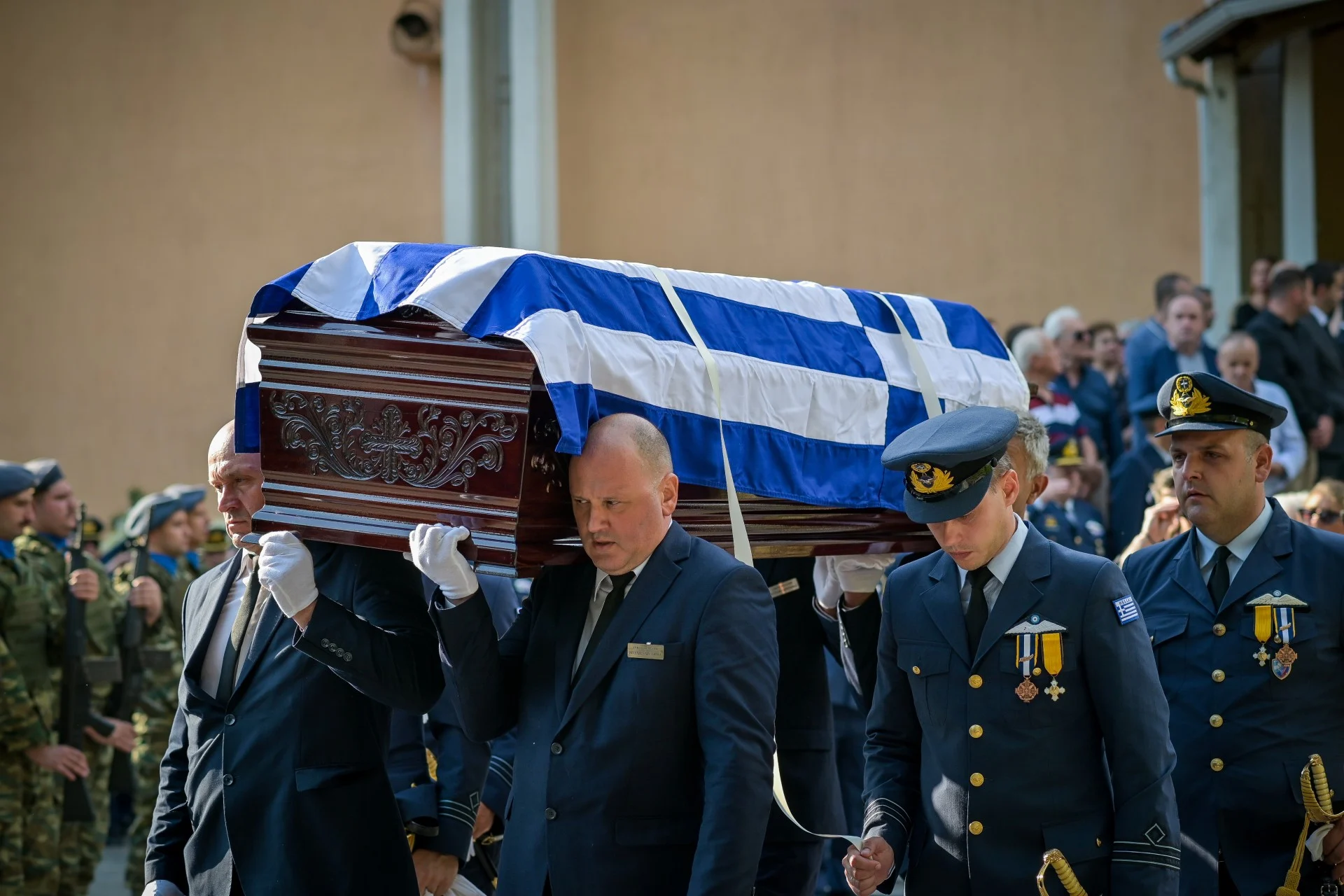 Το τελευταίο αντίο στους δύο πιλότους του μοιραίου Phantom: Θρήνος σε Ιωάννινα και Πύργο