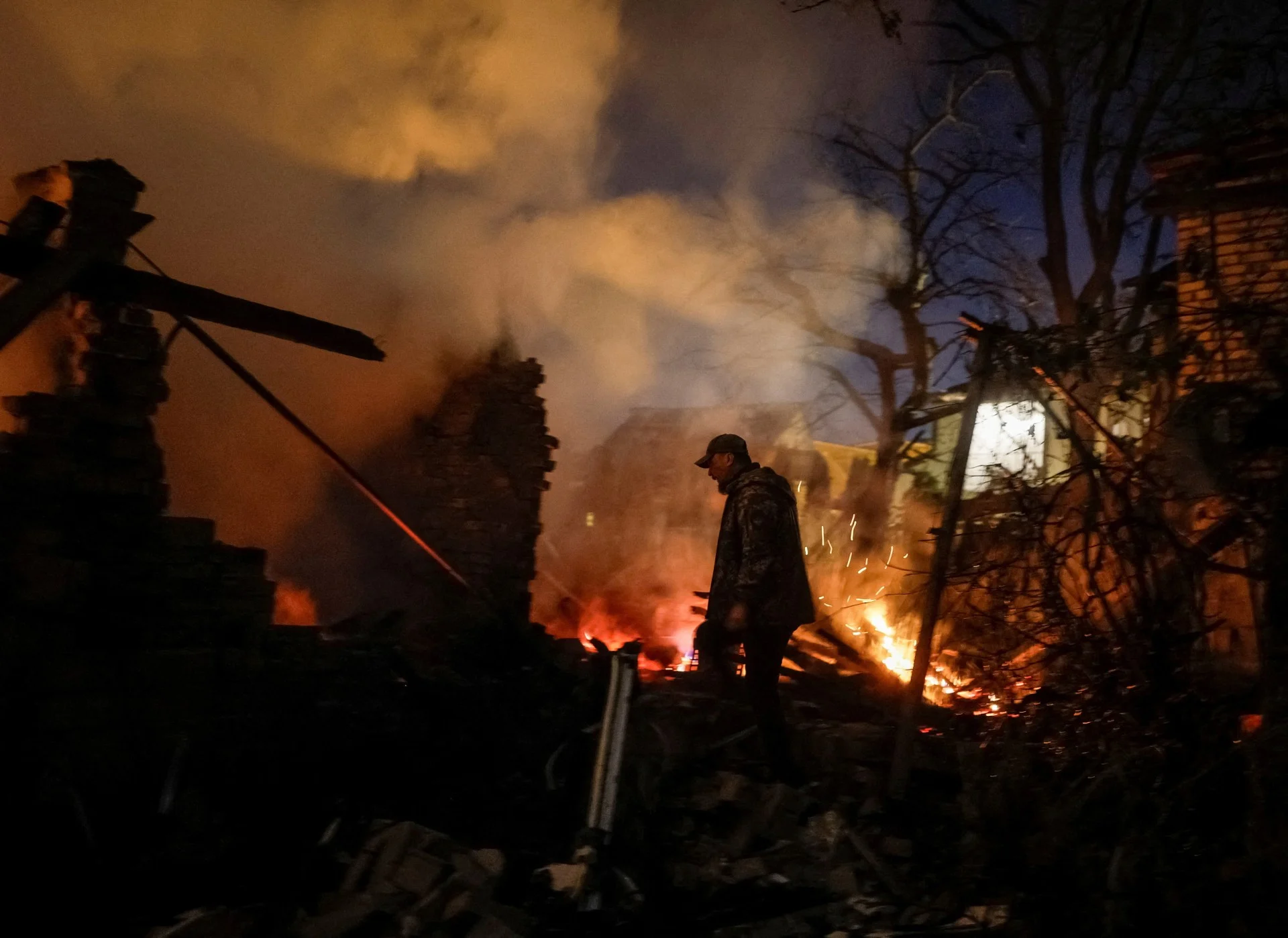 Έκτακτες διακοπές ρεύματος στο Κίεβο μετά τις ρωσικές επιθέσεις