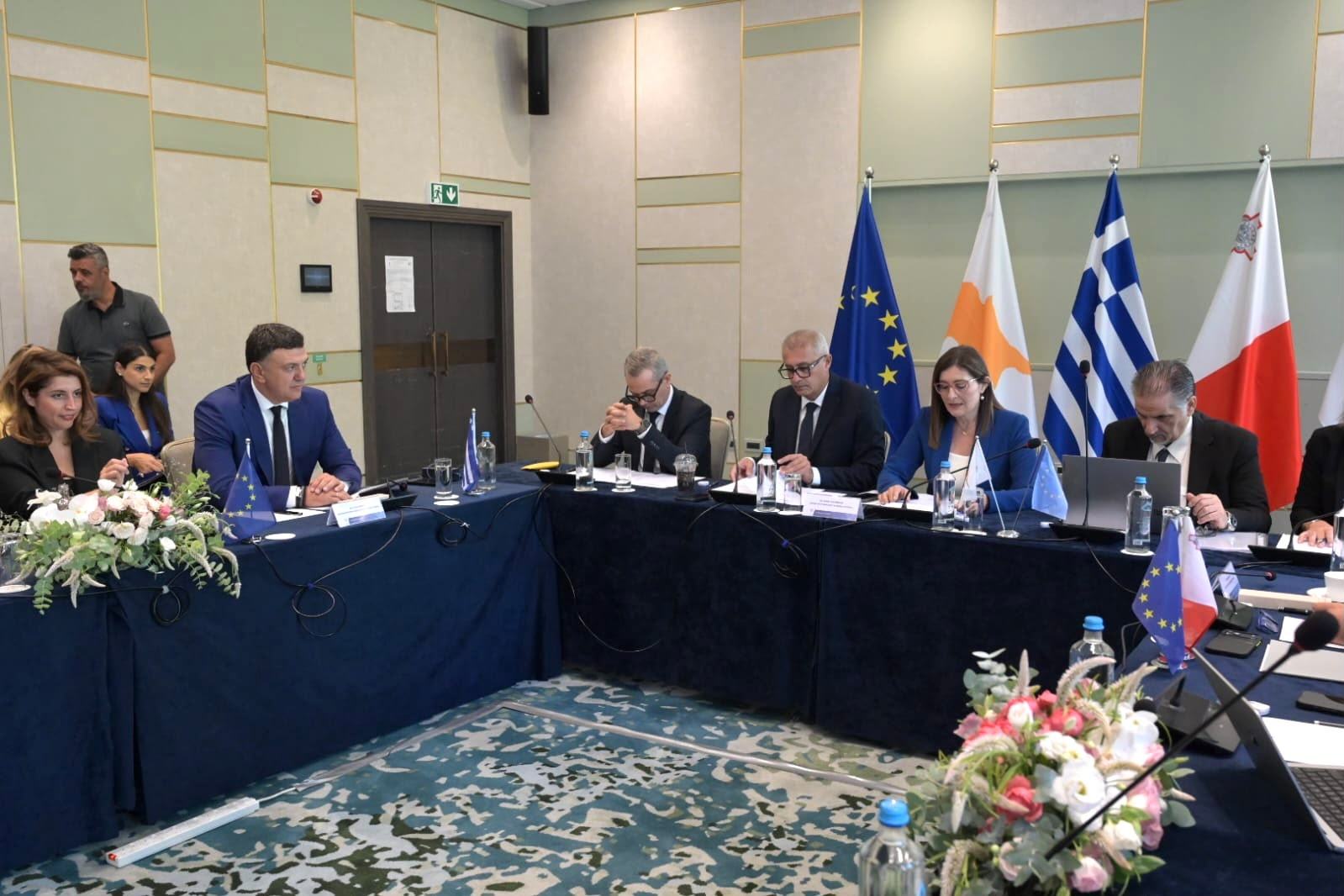 «Κοινή προσπάθεια να προστατεύσουμε τις ευρωπαϊκές οικογένειες και κοινωνίες»