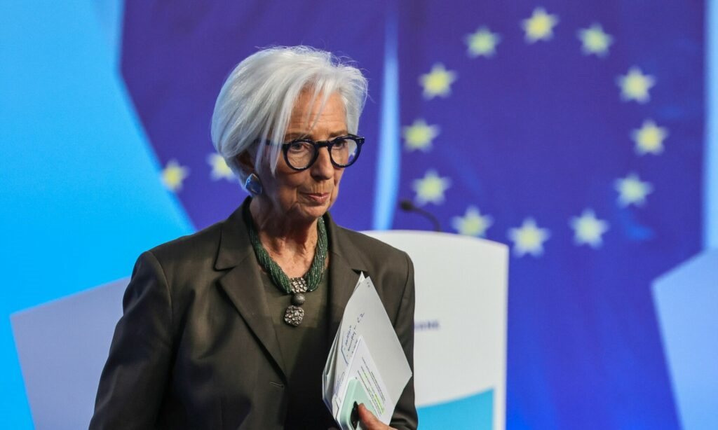 Αυξήσεις επιτοκίων από ΕΚΤ μέχρι Δεκέμβριο βλέπει η Deutsche Bank