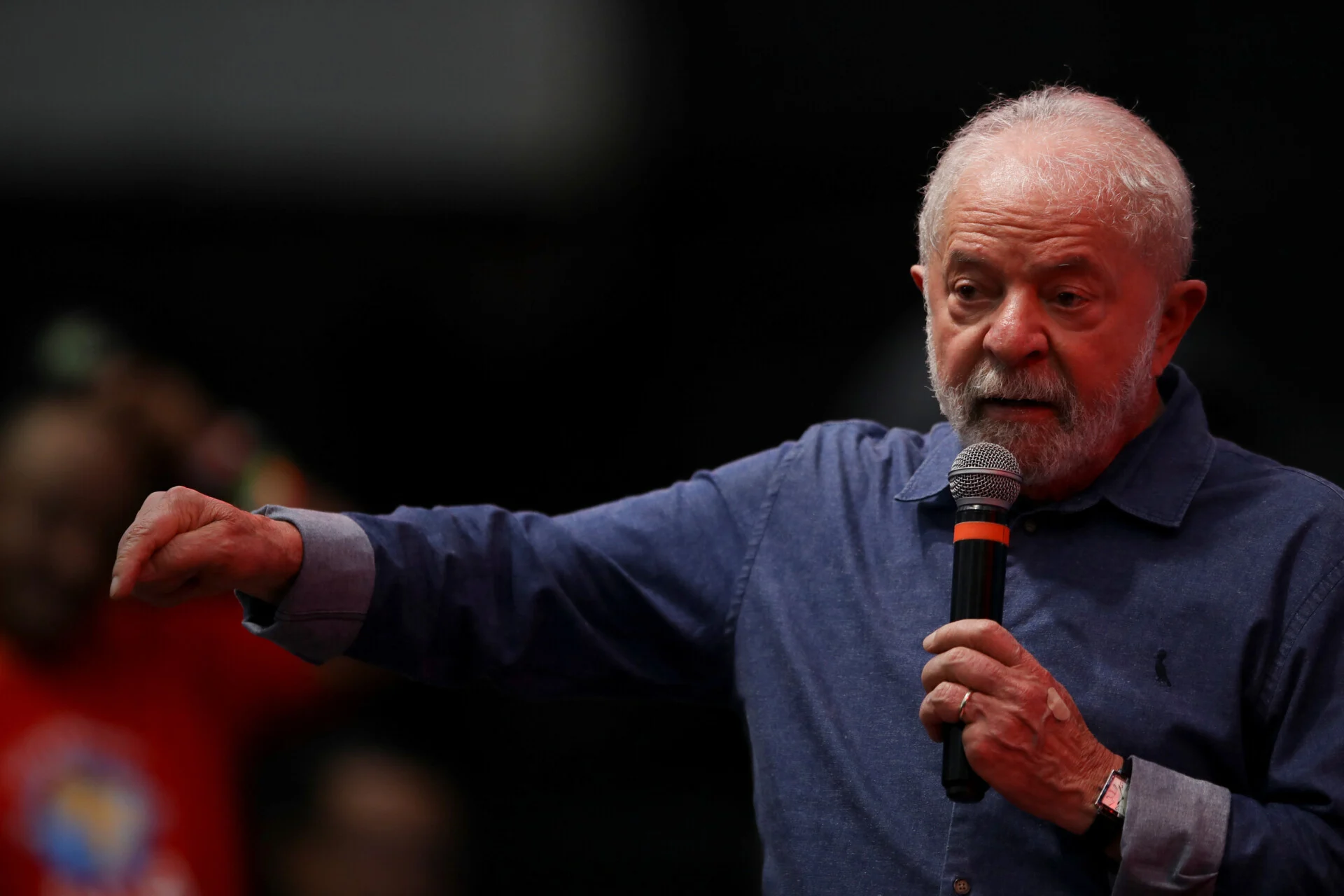 Δημοσκόπηση: «Στο νήμα» η μάχη Λούλα