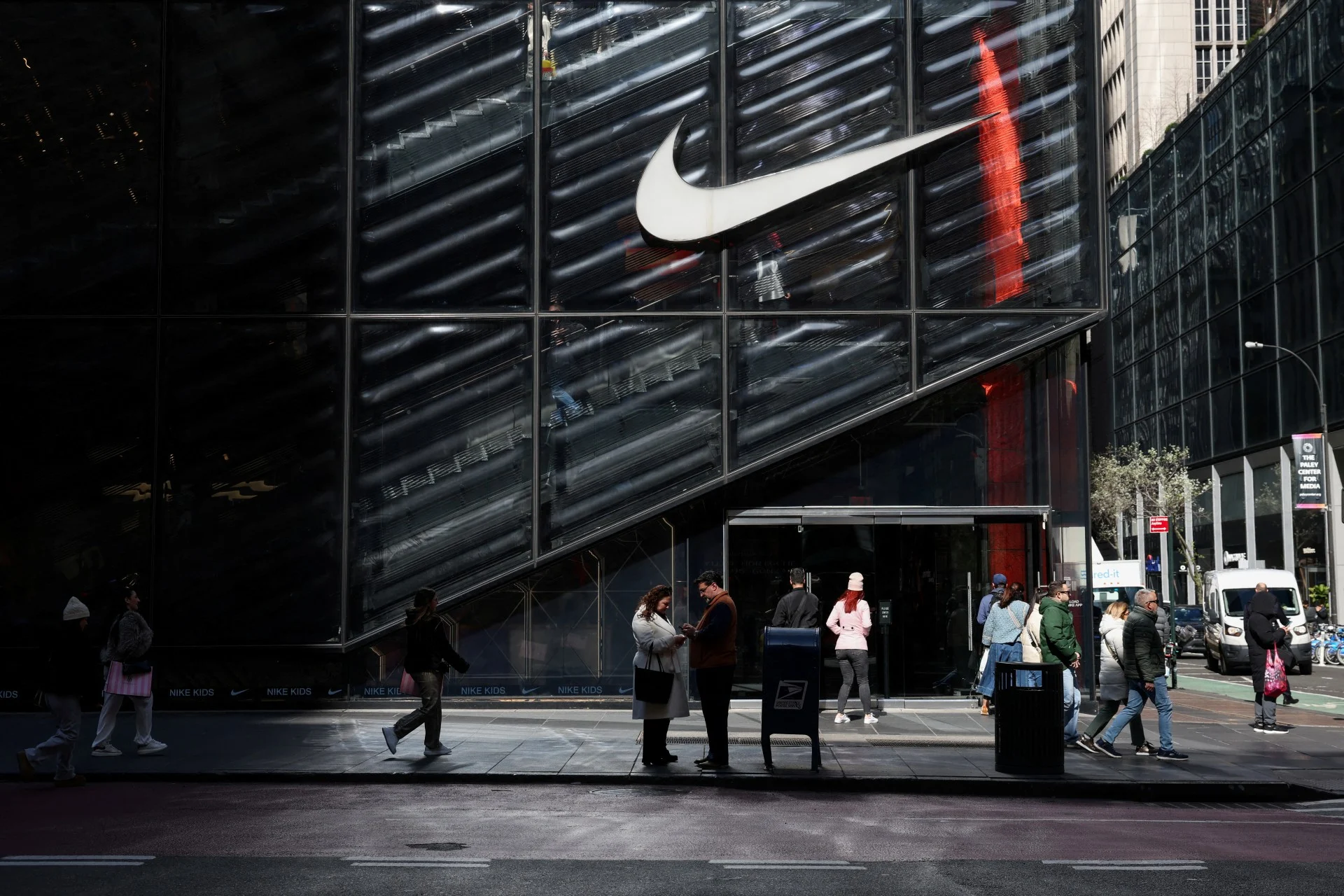 Η Nike αφαιρείται από τον S&P 100 της Wall Street