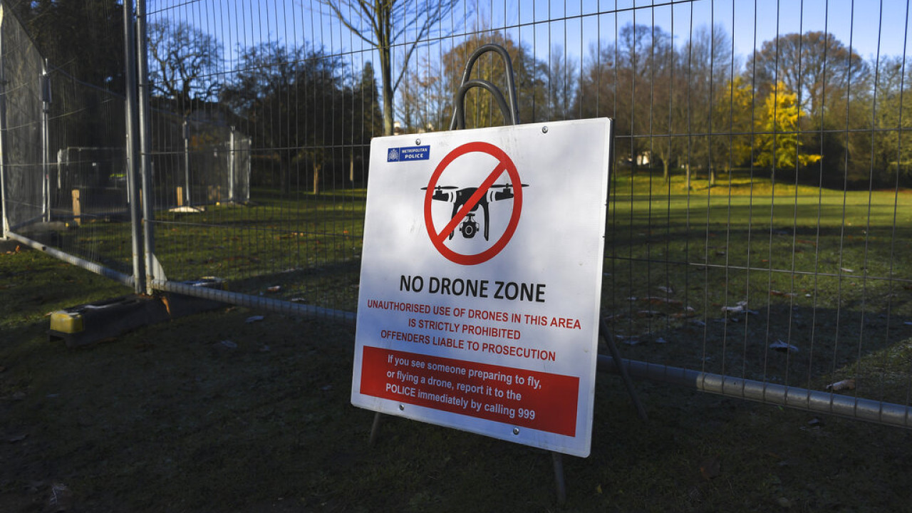 Εκατοντάδες drones έχουν εντοπιστεί σε βρετανικές στρατιωτικές εγκαταστάσεις τον τελευταίο χρόνο