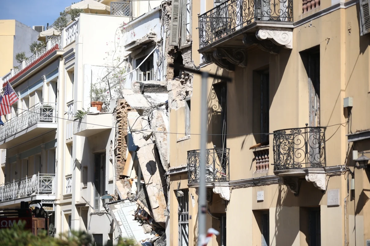 Καμία καταγγελία για οσμή αερίου πριν την έκρηξη στην Πλάκα