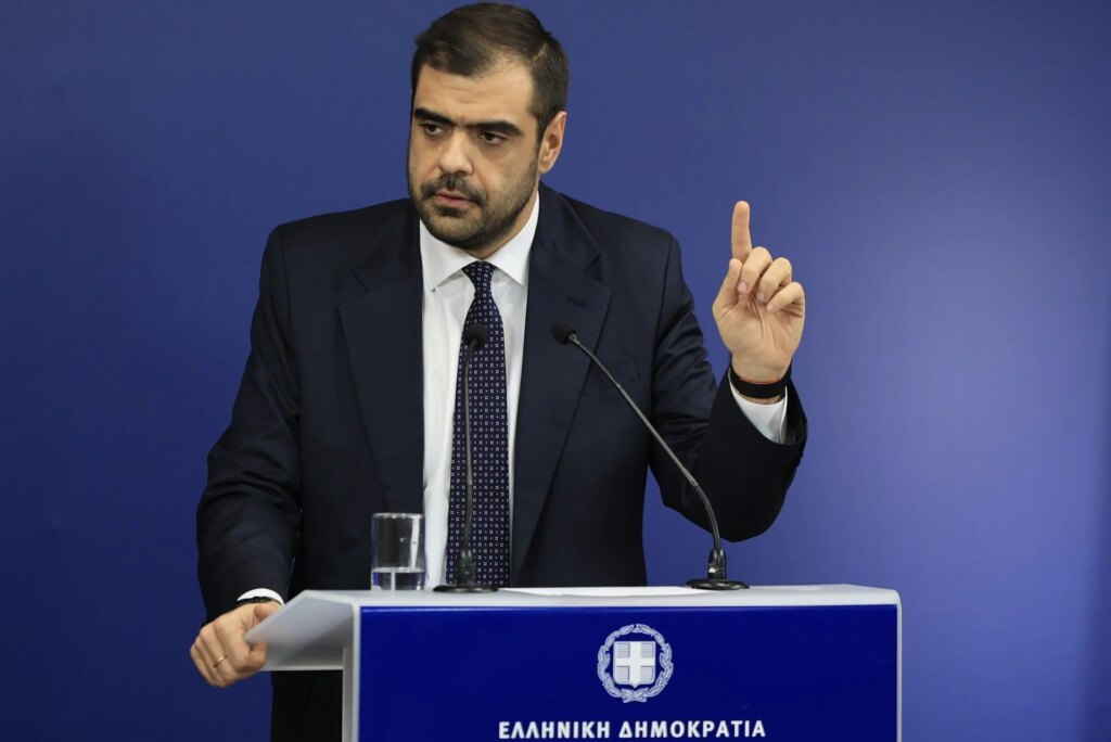 Ο Φρ. Κουτεντάκης «άδειασε πανηγυρικά» τον Αλ. Τσίπρα για το οικονομικό πρόγραμμα