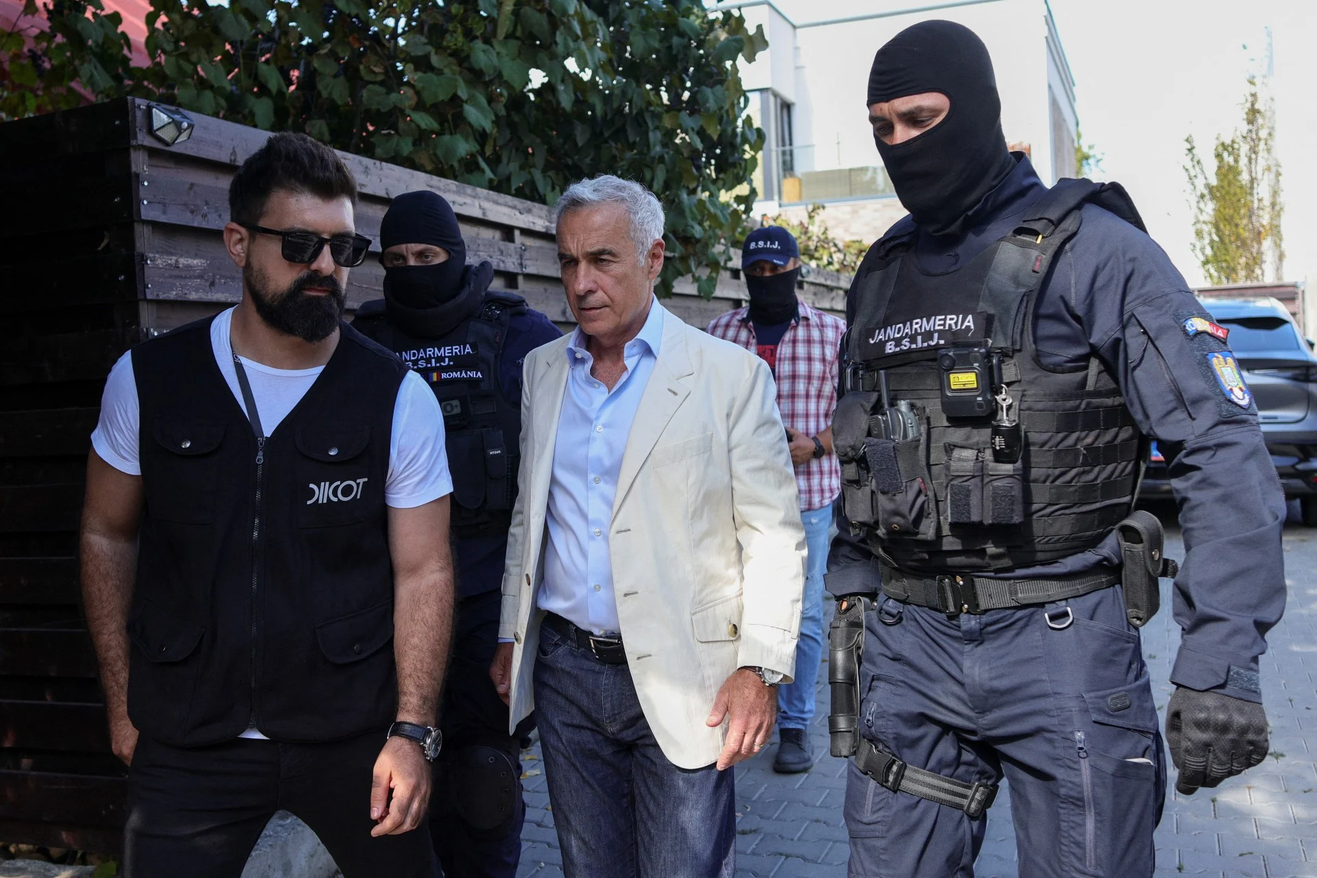 Συνελήφθη για απάτη ο ακροδεξιός πρώην υποψήφιος πρόεδρος της χώρας Καλίν Γκεοργκέσκου
