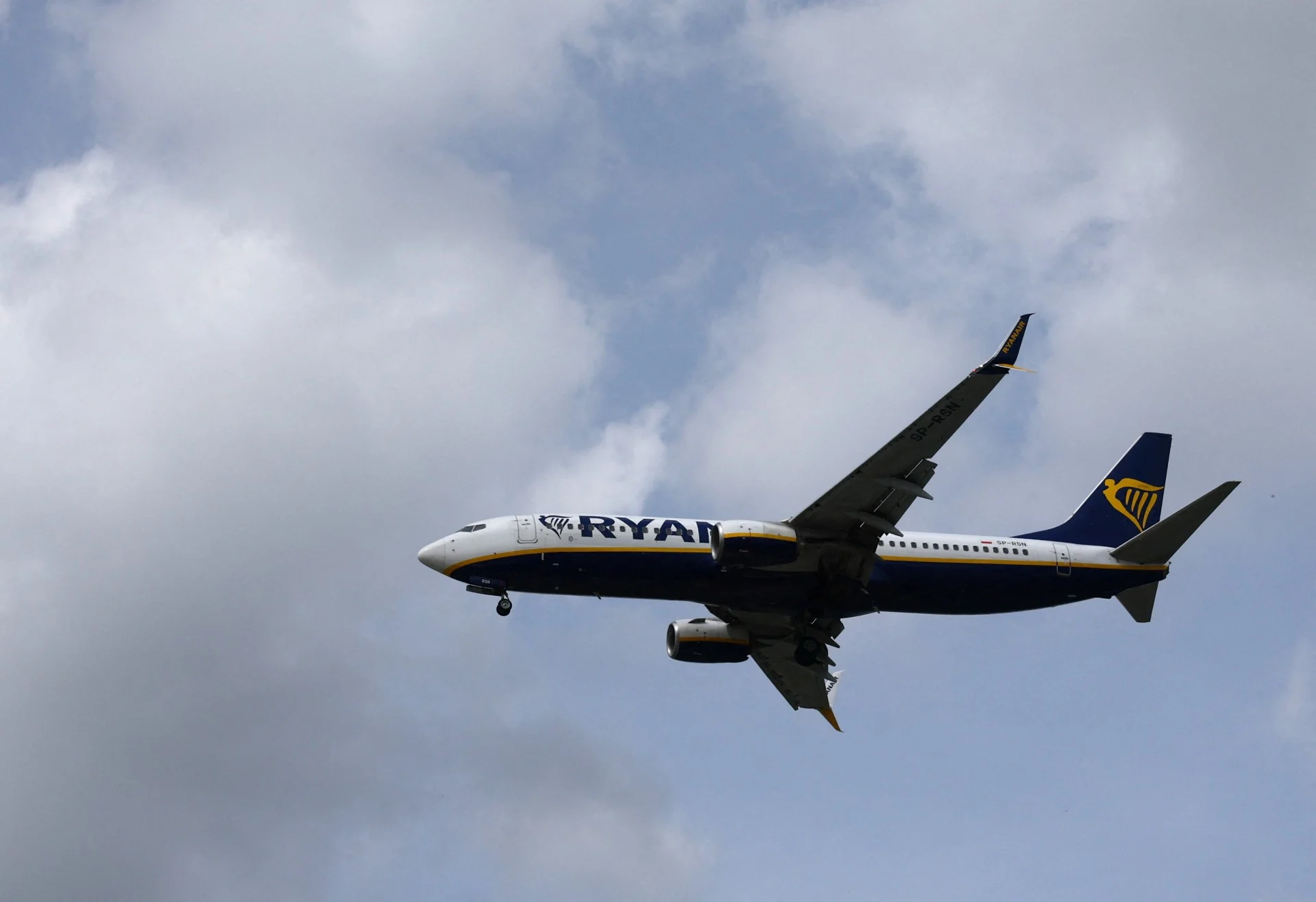 Ο διευθύνων σύμβουλος της Ryanair ζήτησε συγγνώμη επειδή συνέκρινε τις ανταγωνίστριες εταιρείες με «βιαστές»