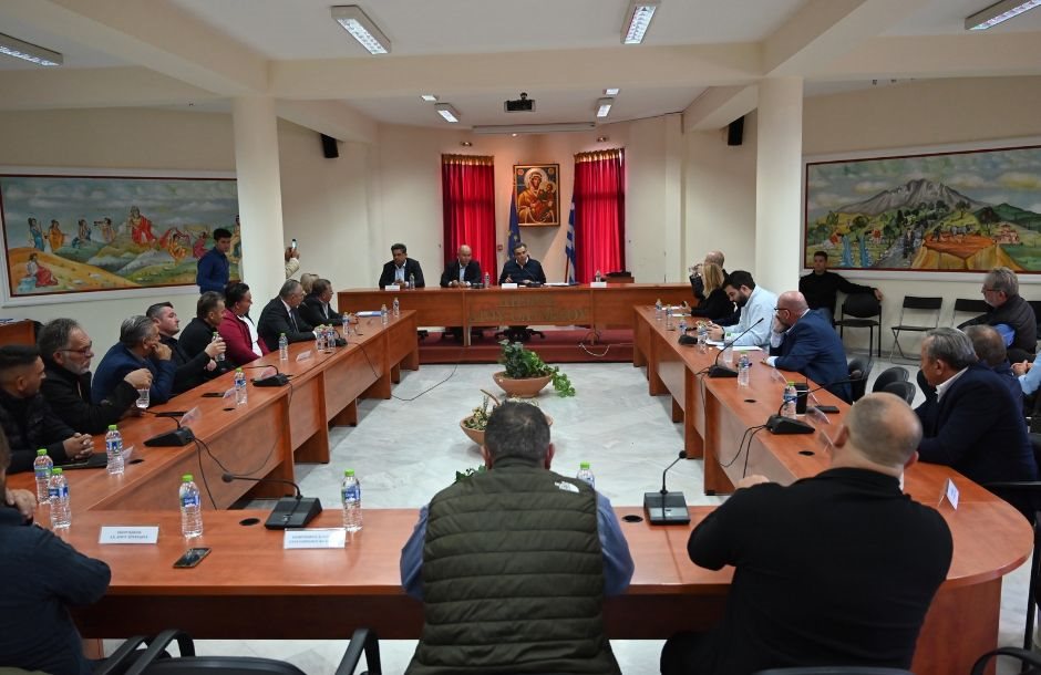 «Τα χρήματα να φτάνουν σε όσους πραγματικά παράγουν» λέει ο Σχοινάς