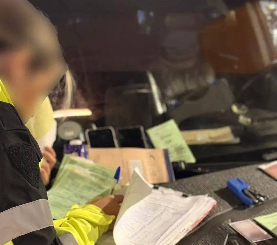 Αστυνομικός έσβηνε κλήσεις με το αζημίωτο