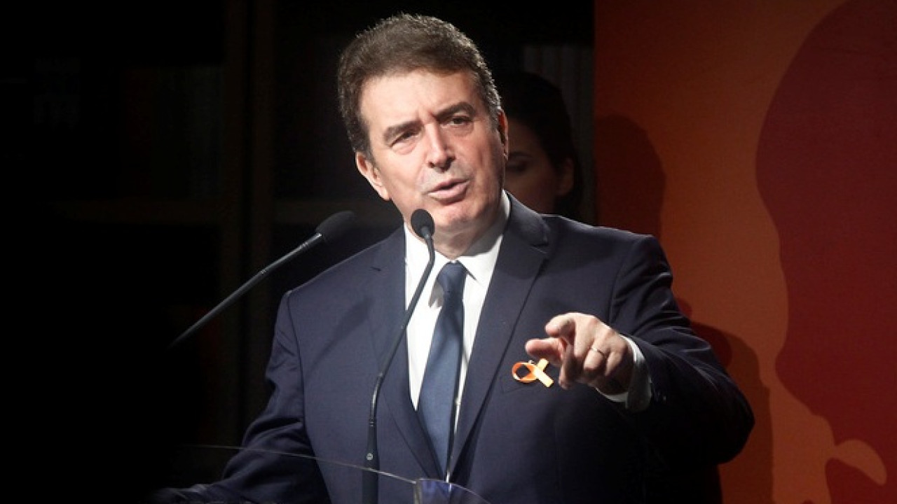 Χρυσοχοΐδης: Μετατρέπονται σε κακούργημα οι τηλεφωνικές απάτες σε βάρος ηλικιωμένω