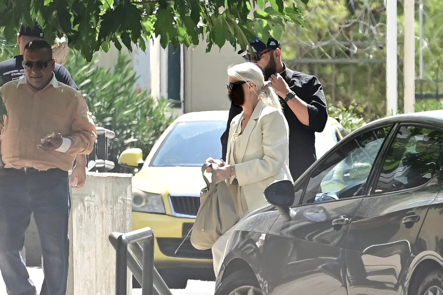 Η σύμβαση της γιατρού με τον υπνοθεραπευτή, τα 40 ευρώ/το κεφάλι και οι επαφές τους