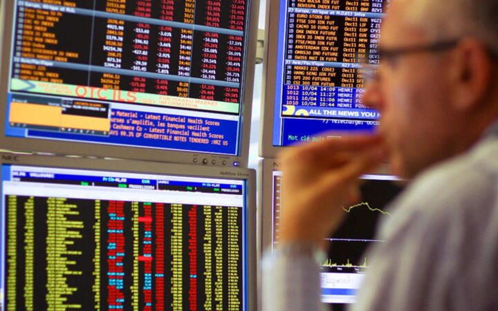Eπιστρέφουν οι πολιτικοί κίνδυνοι στην ΕΕ, αρνητικά οι αγορές