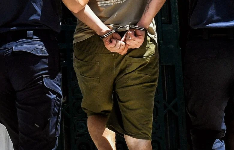Δύο συλλήψεις για κλοπές έργων τέχνης αξίας άνω των 200.000 ευρώ από εργαστήρι γλυπτικής στη Νέα Ιωνία