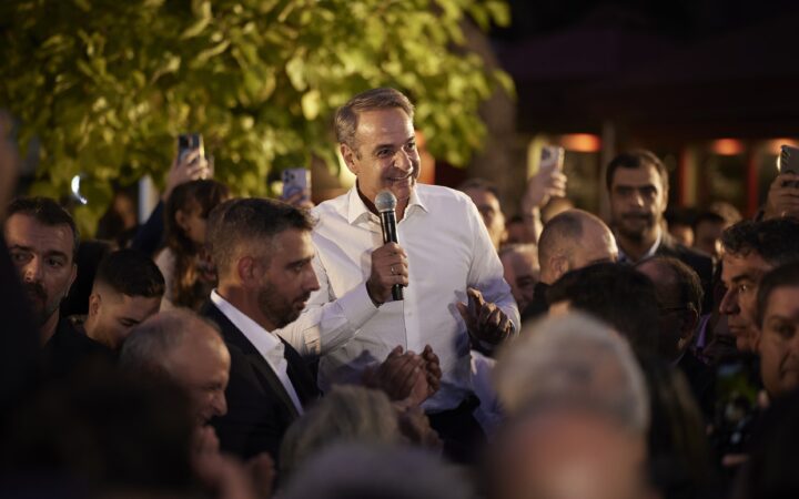 Ξανά «αυτοδυναμία ή χάος», «μονοπώλιο» στην ασφάλεια και «εισαγόμενη» ακρίβεια από Μητσοτάκη - Τι είπε στα Βριλήσσια