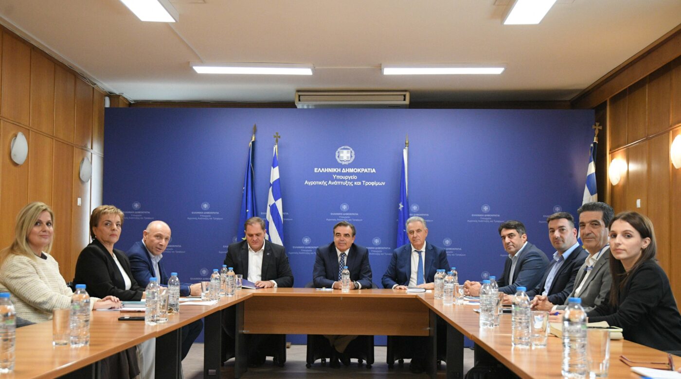 Πληρωμές και ΟΣΔΕ στη συνάντηση ΥΠΑΑΤ, ΑΑΔΕ και ΕΘΕΑΣ