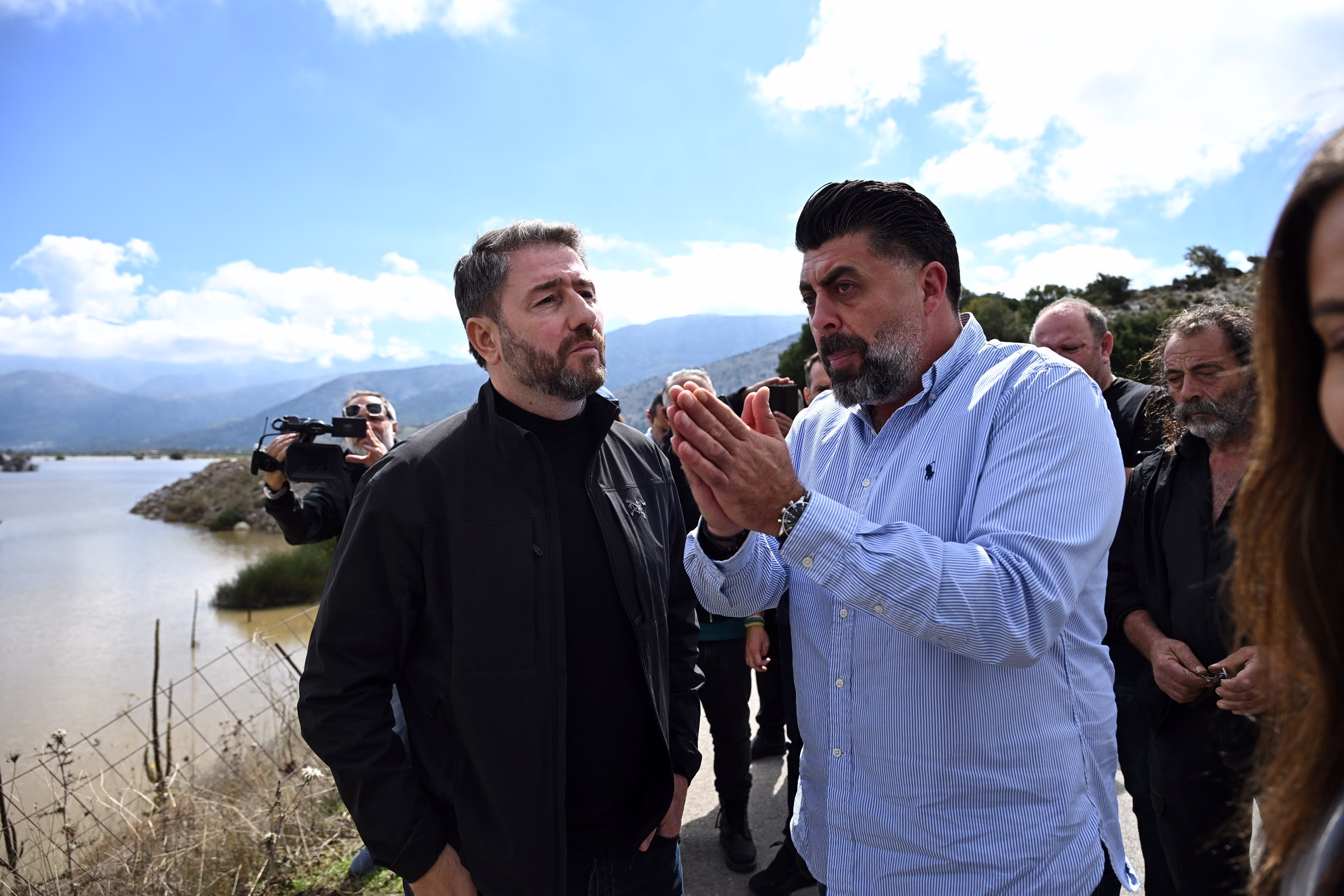 Στο Λασίθι ο Ανδρουλάκης: Κράτος και κυβέρνηση να δράσουν γρήγορα με ολοκληρωμένο σχέδιο για τις πληγείσες περιοχές