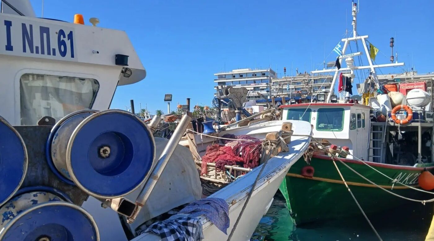 Με 40 λεπτά επιδότηση ντίζελ αλιέων, 15 εκατ. ευρώ για ζημιές σε δίκτυα