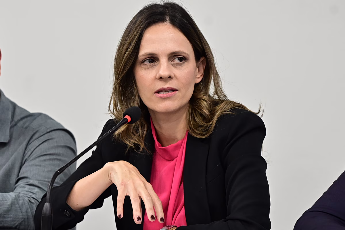 Αχτσιόγλου: Ακρίβεια και στεγαστική κρίση γεννούν τις διαδηλώσεις