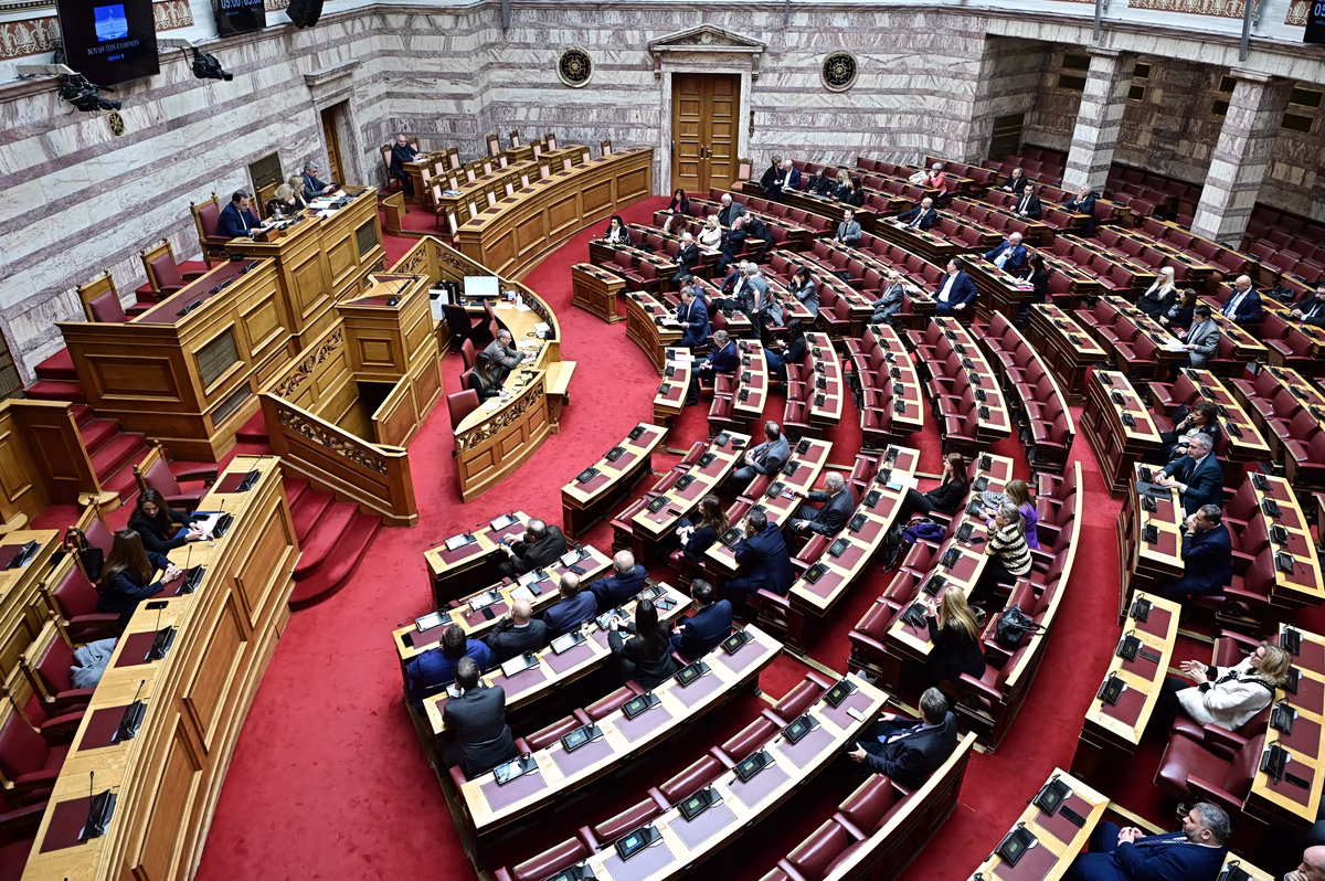 Βουλή: Προβληματισμός στην αντιπολίτευση για την επίσκεψη Ρούμπιο στην Αθήνα