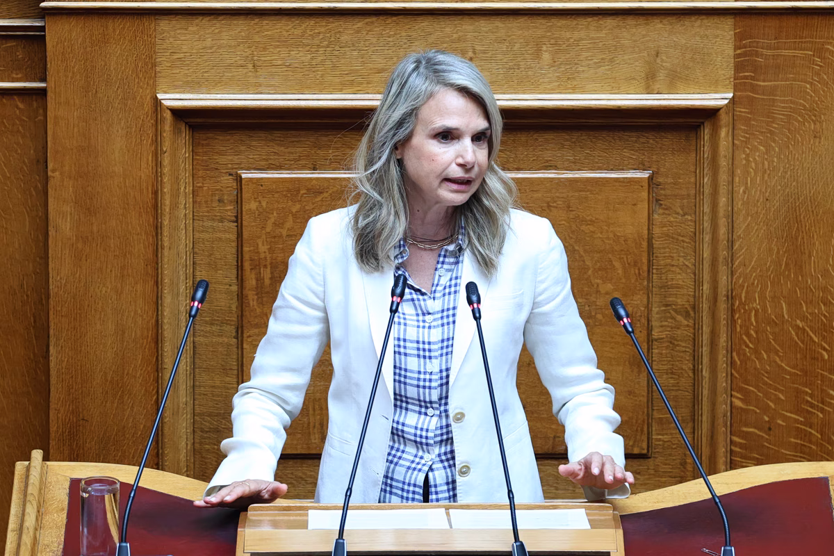 Μιλένα Αποστολάκη: Τραπεζικός αποκλεισμός για εκατομμύρια πολίτες