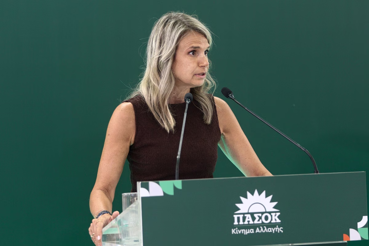 Πυρά ΠΑΣΟΚ κατά κυβέρνησης για τους servicers: «Ένα βήμα μπροστά, δύο πίσω» οι ρυθμίσεις