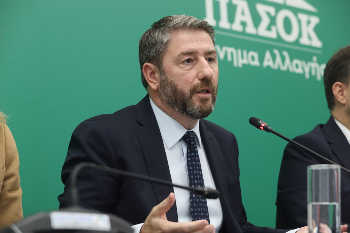 Επτά απαντήσεις Ανδρουλάκη για την πρόταση του ΠΑΣΟΚ για το ιδιωτικό χρέος - «Δίνουμε πραγματικές λύσεις»