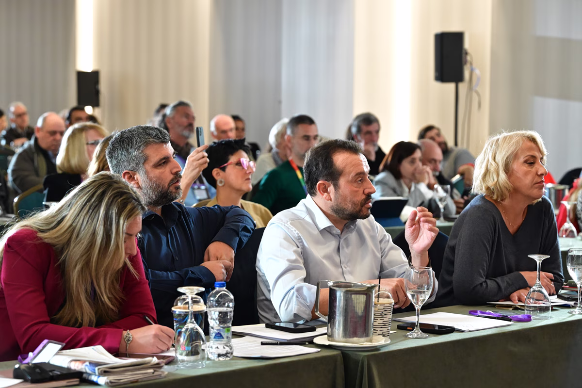 ΣΥΡΙΖΑ: Απορρίφθηκε η πρόταση Πολάκη για συνέδριο και εκλογή αρχηγού - Δούρου και Παππάς υπέρ της συλλογικής ηγεσίας