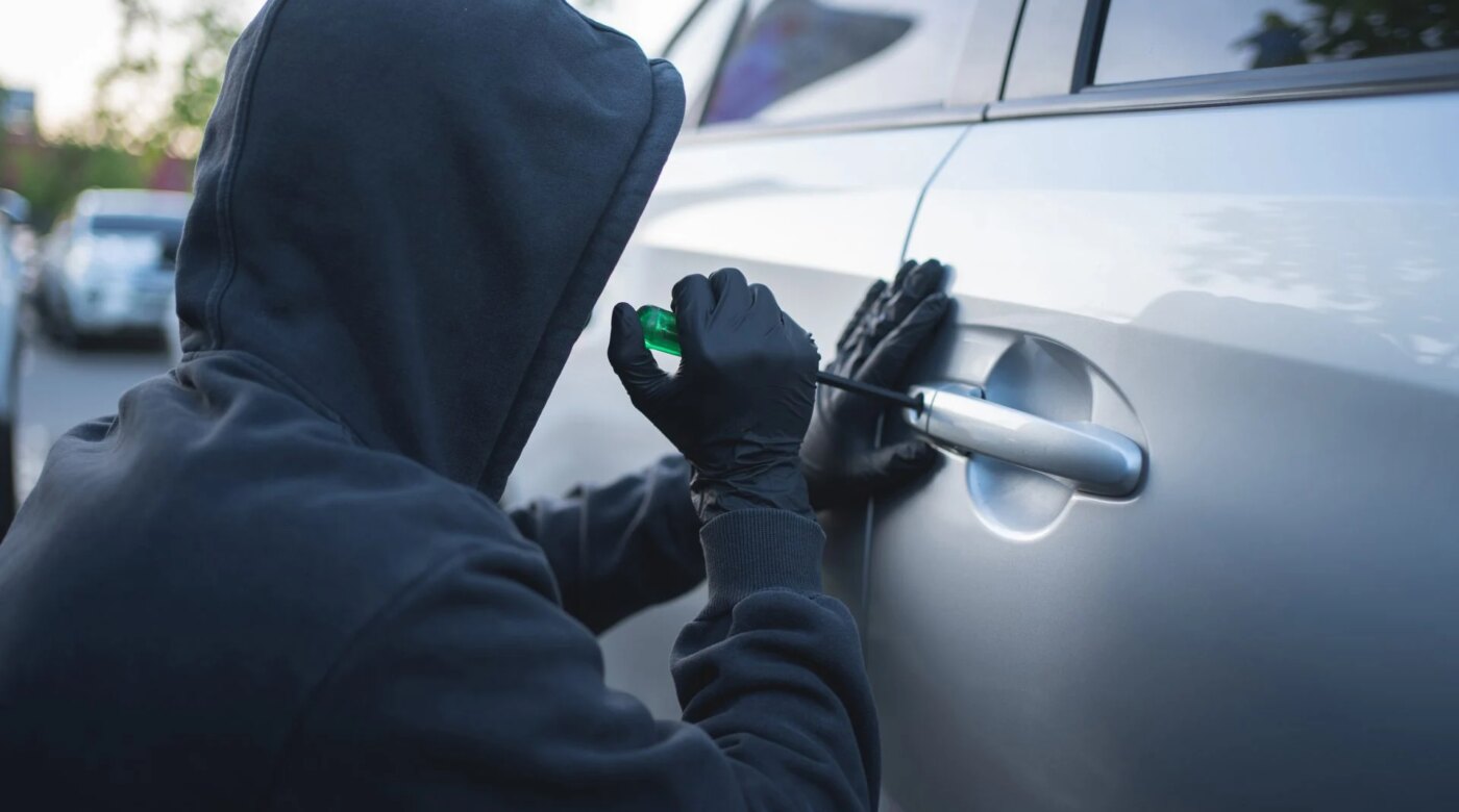 ΕΛ.ΑΣ.: «Ξηλώθηκε» συμμορία που έκλεβε αυτοκίνητα και δίκυκλα